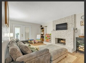 1819 E Lindsey St in Norman, OK - Building Photo - Building Photo