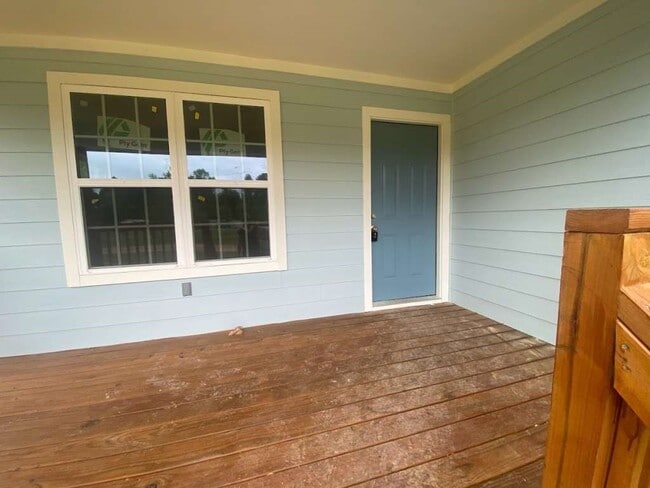 property at 275 Wood Fern Dr