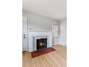 1588 W Highland Pkwy in St. Paul, MN - Building Photo - Building Photo