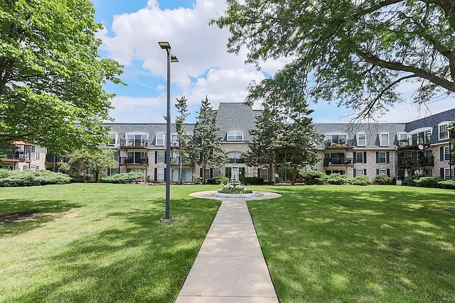 property at 5200 Carriage Way Dr