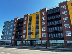 409 Elm St in Manchester, NH - Building Photo - Building Photo