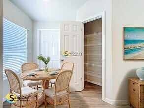 27074 Adams St in Punta Gorda, FL - Foto de edificio - Building Photo