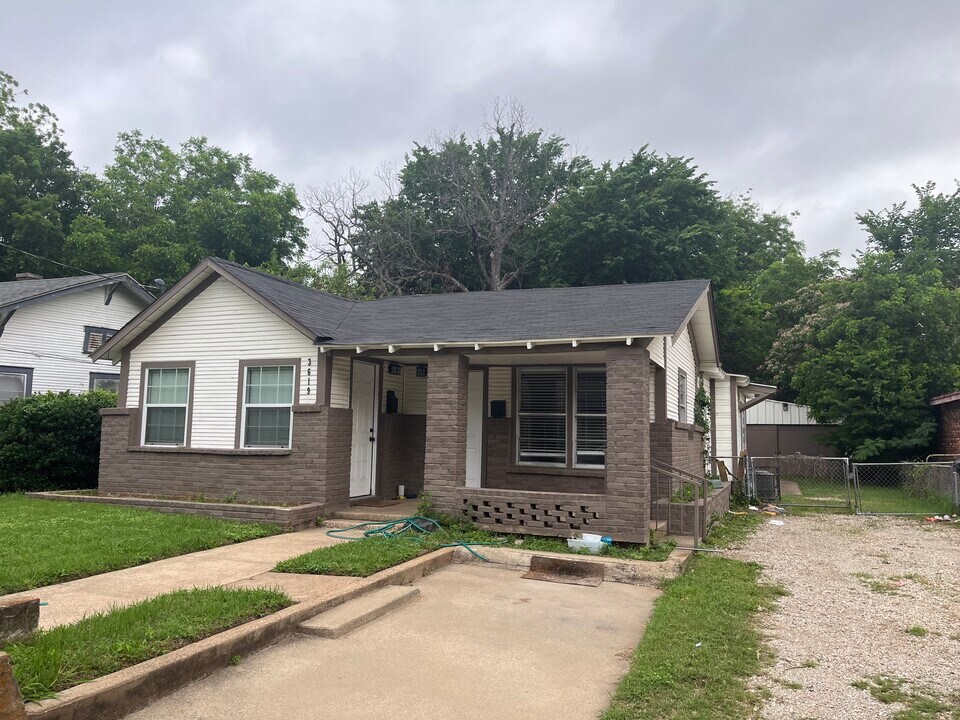 3621 Copeland St in Dallas, TX - Building Photo