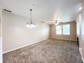 8344 Crystal Walk Cir in Elk Grove, CA - Building Photo - Building Photo
