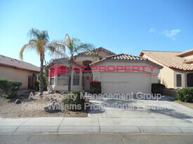 5755 W Brown St in Glendale, AZ - Building Photo