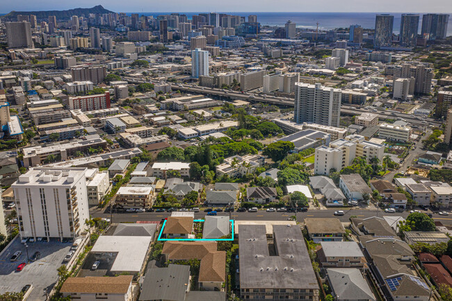 1542 Thurston Ave in Honolulu, HI - Building Photo - Building Photo