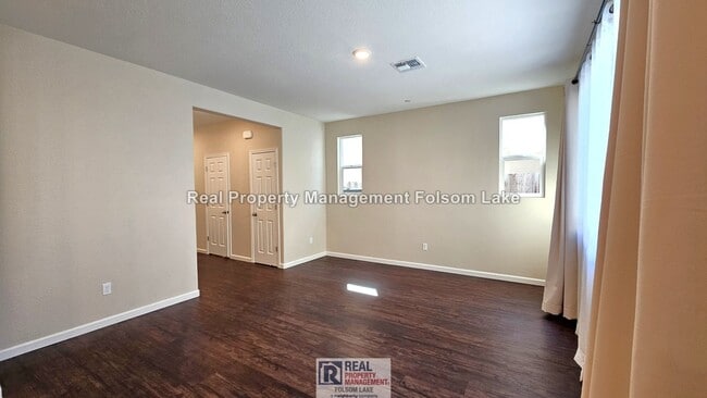 4264 Emerald Gate Ln in Folsom, CA - Building Photo - Building Photo