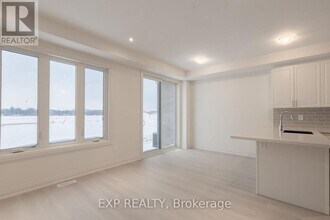 26 Stockholm Rd in Barrie, ON - Building Photo - Building Photo