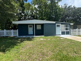430 Dorothy Ave in Daytona Beach, FL - Building Photo