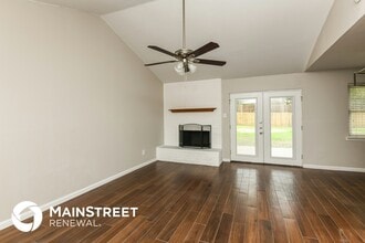 812 Lake Pl in Azle, TX - Foto de edificio - Building Photo