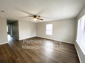 5705 Sara St in Fayetteville, AR - Building Photo - Building Photo