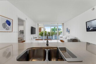 3250 NE 1st Ave in Miami, FL - Building Photo - Building Photo