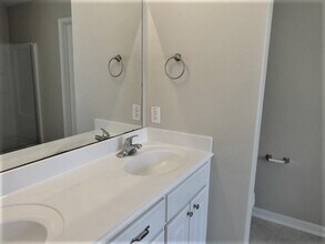 6823 Manor Terrace Ln in Richmond, TX - Foto de edificio - Building Photo