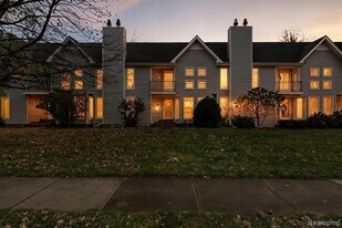 5186 E 14 Mile Rd in Warren, MI - Building Photo