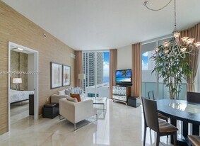 150 Sunny Isles Blvd, Unit 11801 in Sunny Isles Beach, FL - Building Photo