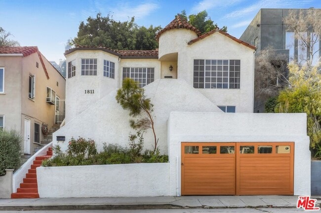 property at 1811 W Silver Lake Dr