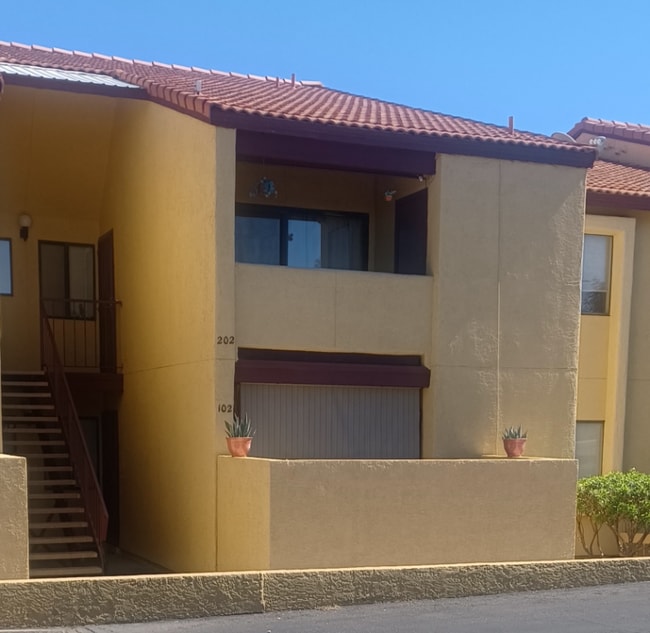 2160 N Pantano Rd in Tucson, AZ - Building Photo - Building Photo
