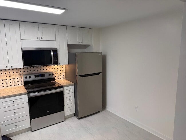 property at 924 N 5th St