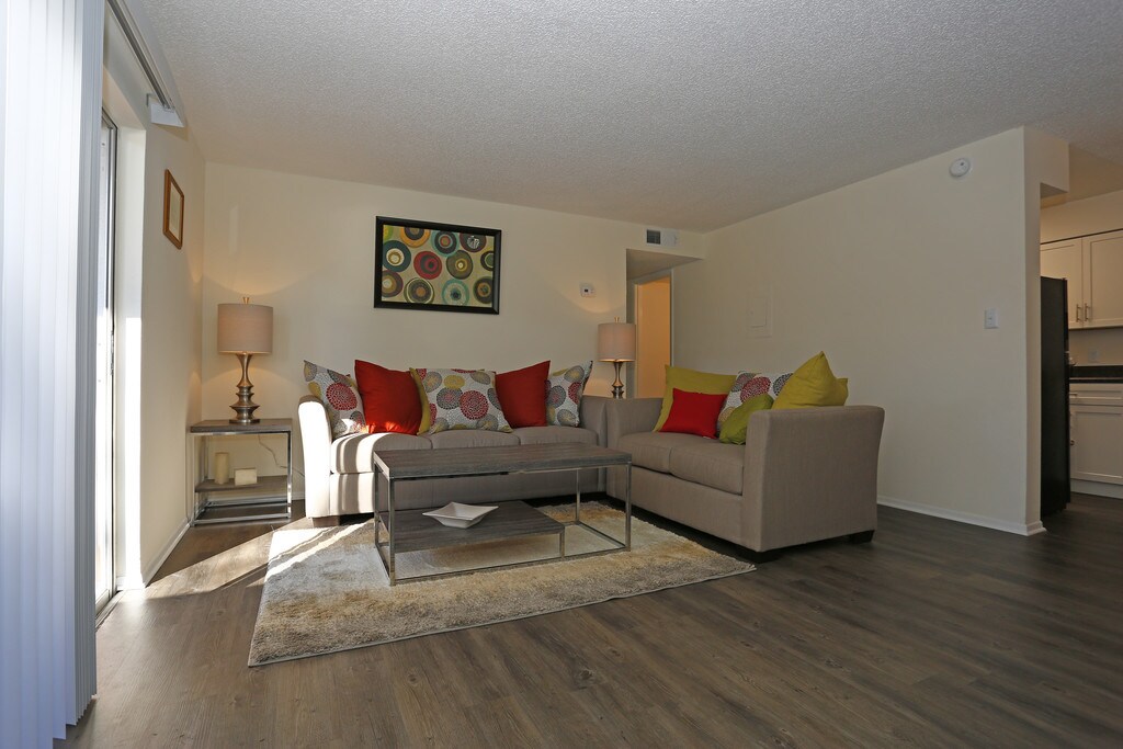 Brittany Bay Apartments Largo, FL Apartments