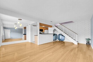 1085 Sierra Madre Ave in Azusa, CA - Building Photo - Building Photo
