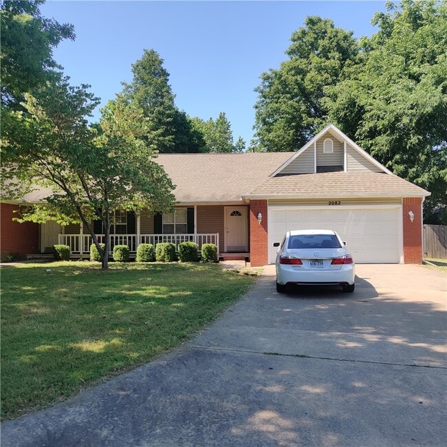 property at 2082 E Farr Ln