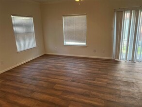 1619 Townhome Ln in Missouri City, TX - Foto de edificio - Building Photo