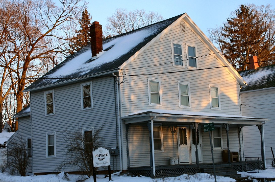 74-76 Hawley St in Northampton, MA - Building Photo