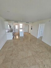 2905 Point E Dr in Aventura, FL - Building Photo - Building Photo