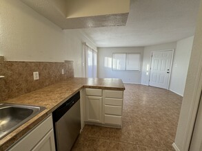 6005 Fortuna Rd NW in Albuquerque, NM - Building Photo - Building Photo