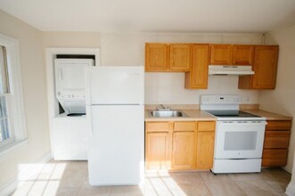 319 Radcliffe St in Bristol, PA - Building Photo - Building Photo