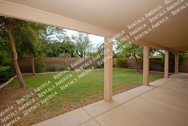 5031 W Davis Rd in Glendale, AZ - Building Photo - Building Photo
