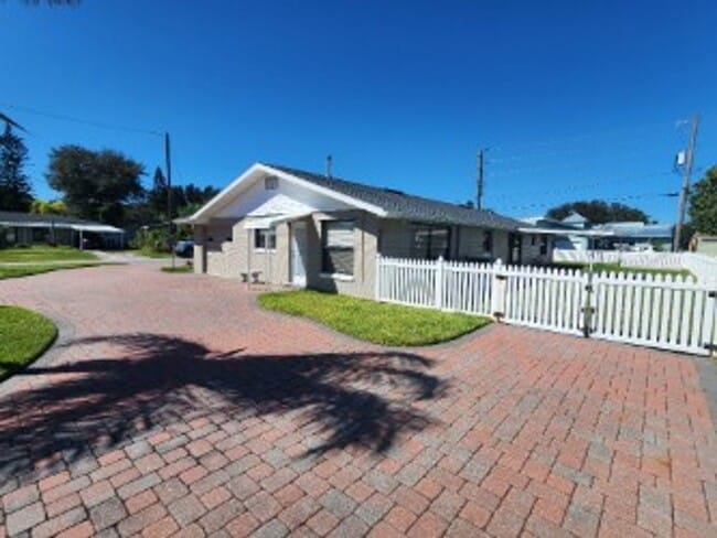 property at 105 Desoto Dr