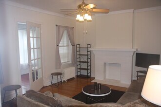 1417 W Rosemont Ave, Unit 1W in Chicago, IL - Building Photo - Building Photo