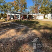 113 Susan Ave in Honea Path, SC - Building Photo