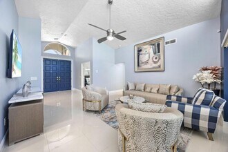 13525 Brixham St in Wellington, FL - Building Photo - Building Photo