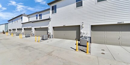 16097 E Elk Pl in Denver, CO - Building Photo - Building Photo