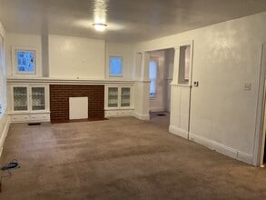 9922 Frankstown Rd in Pittsburgh, PA - Building Photo - Building Photo