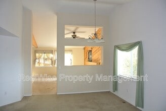 2103 SW 37th St in Redmond, OR - Building Photo - Building Photo