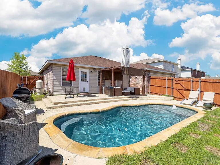 1435 Greenbrook Dr in Rockwall, TX - Building Photo