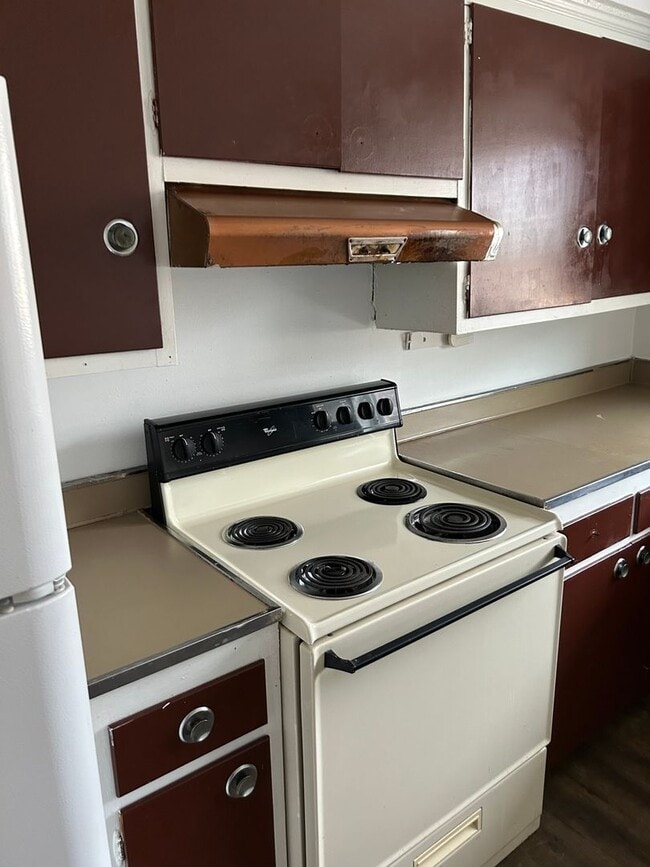 29206 Longview Ave in Warren, MI - Building Photo - Building Photo