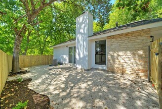 12810 Tomanet Trail in Austin, TX - Building Photo - Building Photo