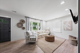 686 Adluh St in Mount Pleasant, SC - Building Photo - Building Photo
