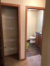 204 E 10th Ave in Emporia, KS - Building Photo - Building Photo