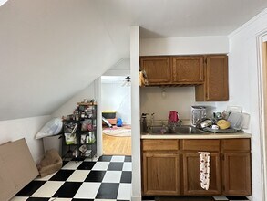 3311 N Hoyne Ave, Unit 4 in Chicago, IL - Foto de edificio - Building Photo