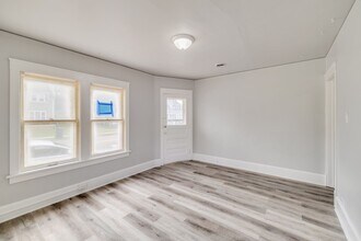 238 S Park Ave-Unit -238 in Fond du Lac, WI - Foto de edificio - Building Photo