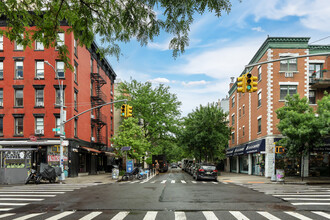 544 E 11th St in New York, NY - Foto de edificio - Building Photo