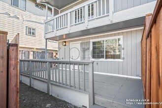 29215 Dixon St in Hayward, CA - Building Photo - Building Photo