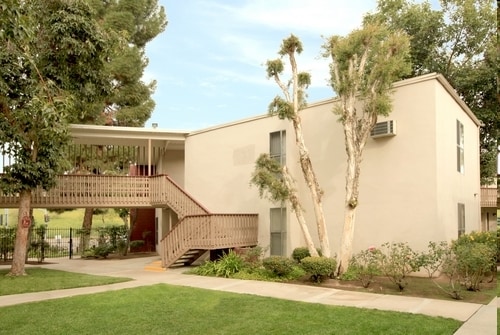 Valle at Fairway in La Mesa, CA - Building Photo - Building Photo