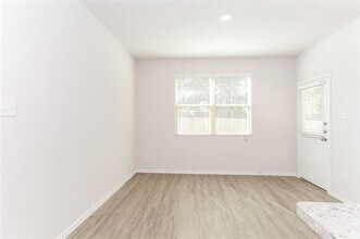 8300 Runner Oak Ln in Fort Worth, TX - Building Photo - Building Photo
