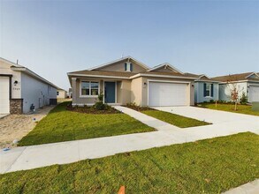 7261 SW 61st Pl in Ocala, FL - Building Photo - Building Photo